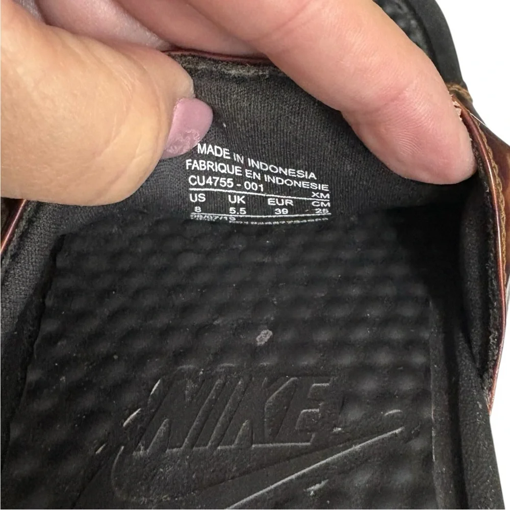 NIKE Victori 1 Lightweight Slides in Cheetah Print w/ Black Swoosh Size 6 — WOW!